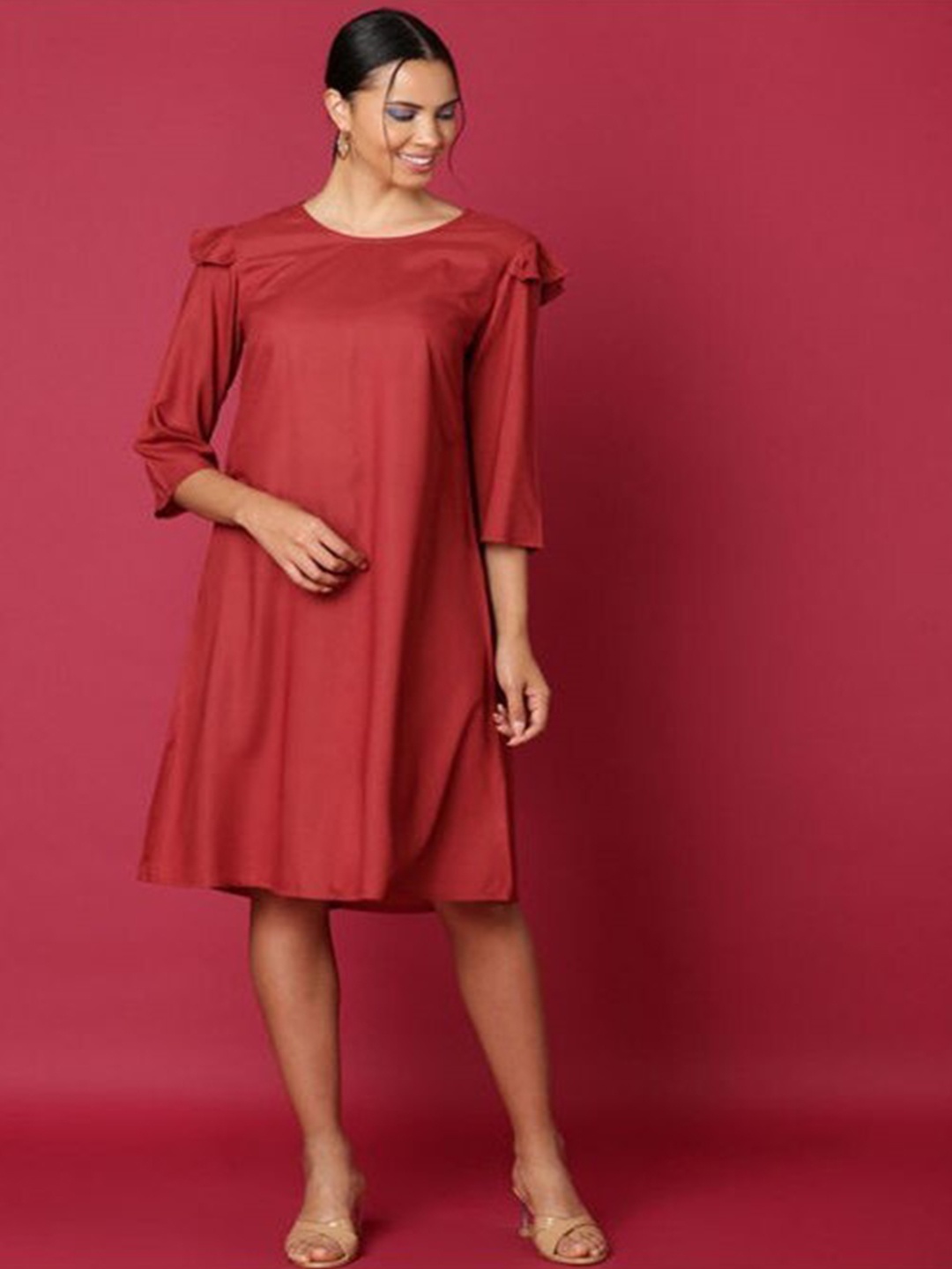 

Aila Round Neck Three-Quarter Sleeves A-Line Dress, Burgundy