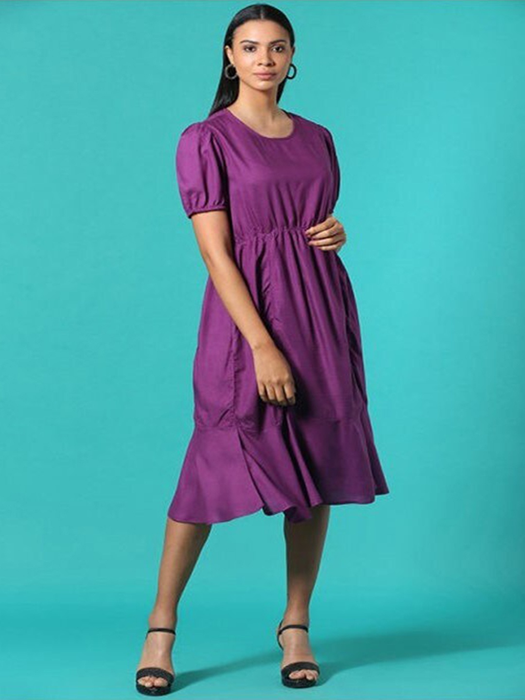 

Aila Puff Sleeves Fit & Flare Midi Dress, Magenta