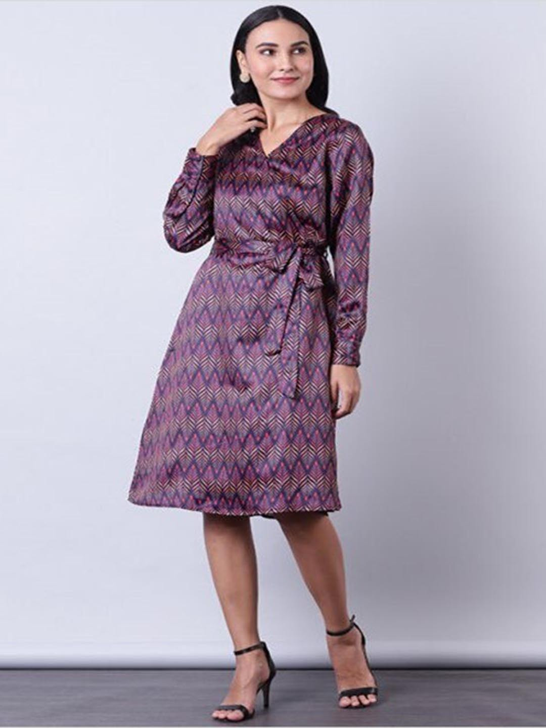 

Aila Geometric Printed V-Neck Wrap Dress, Pink