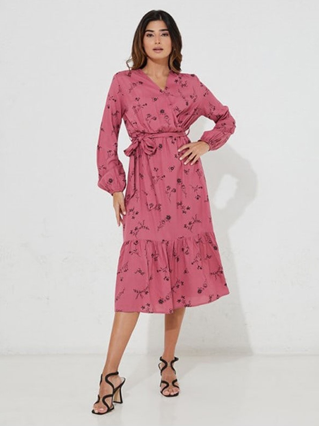 

Aila Floral Printed Puff Sleeves Tie Up Tiered Fit & Flare Dress, Mauve