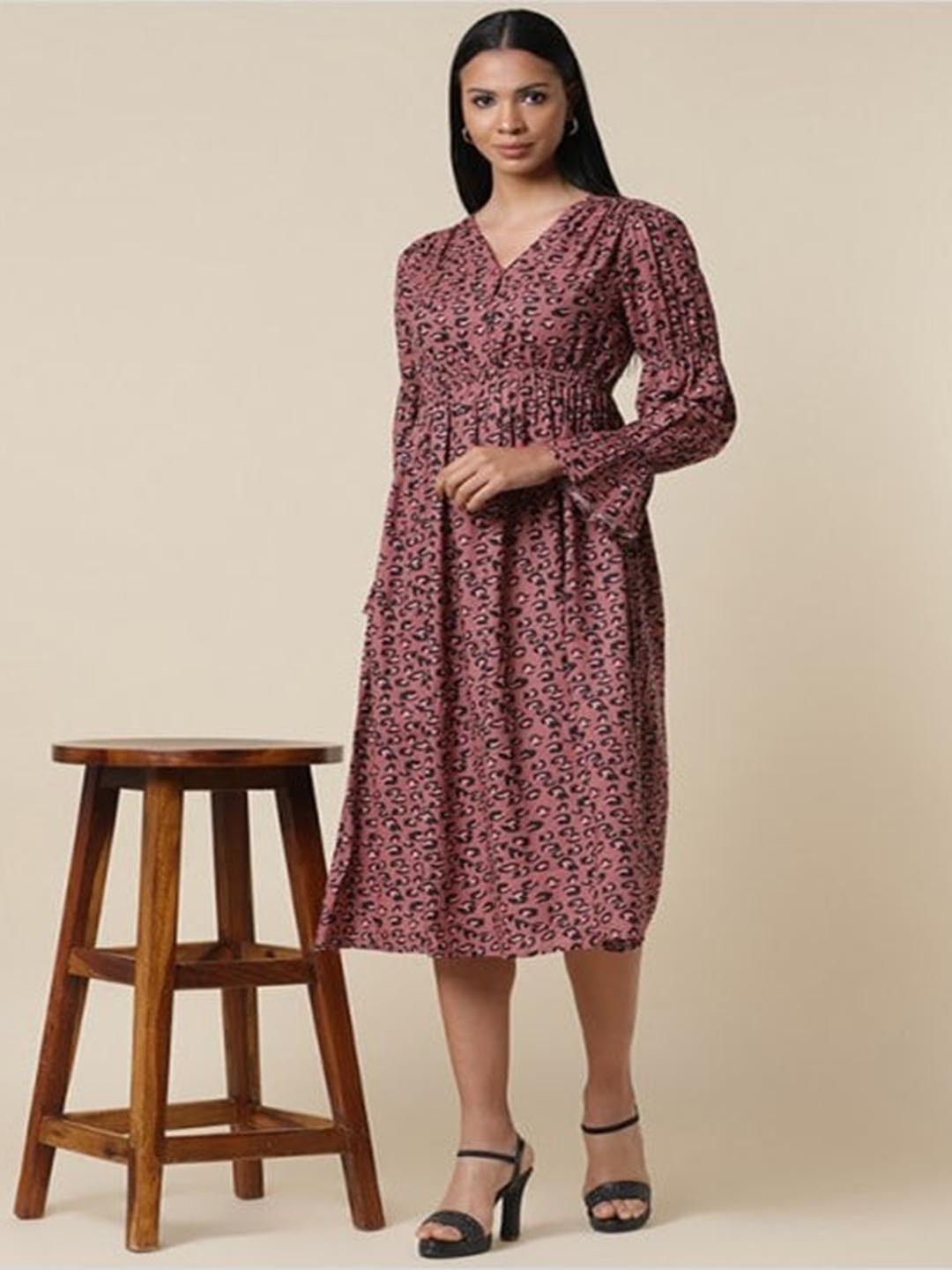 

Aila Animal Printed V-Neck Puff Sleeves Gathered Detailed Fit & Flare Midi Dress, Pink