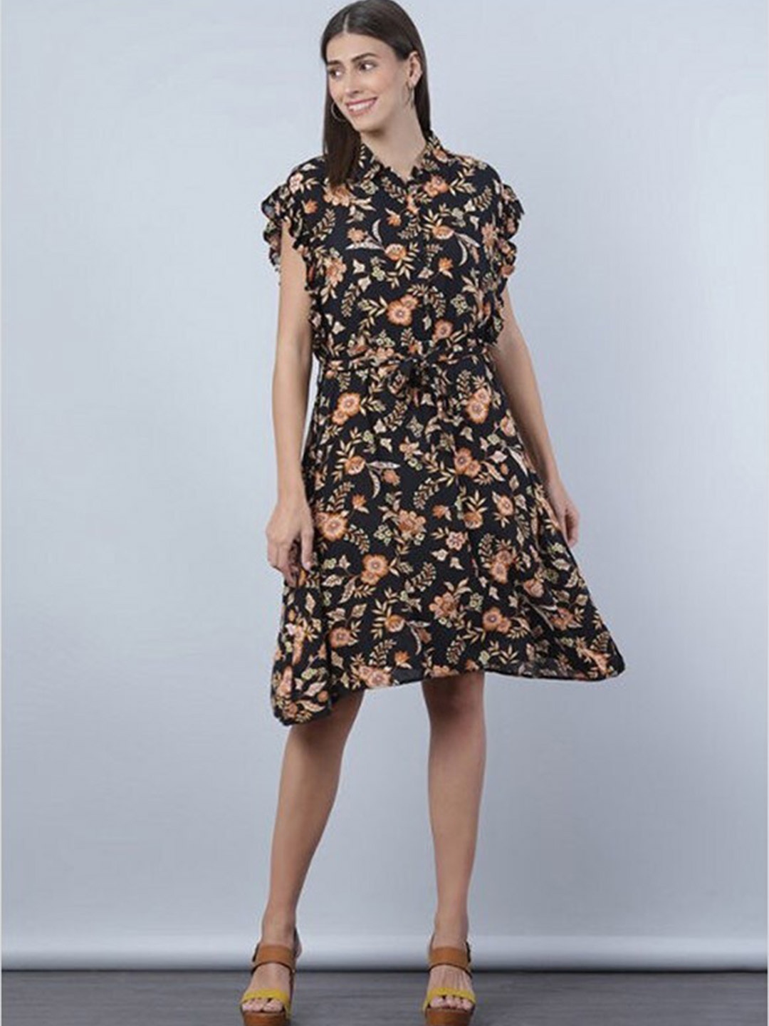 

Aila Floral Printed Flutter Sleeves Gathered Detailed A-Line Dress, Black