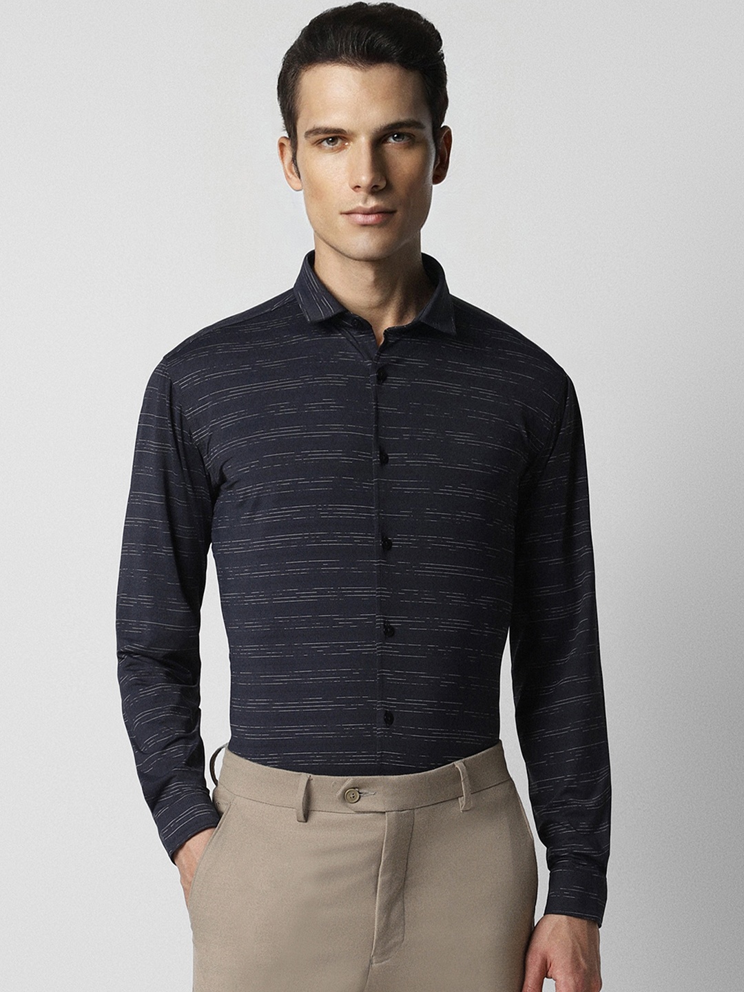 

V Dot Men Navy Blue Slim Fit Striped Party Shirt
