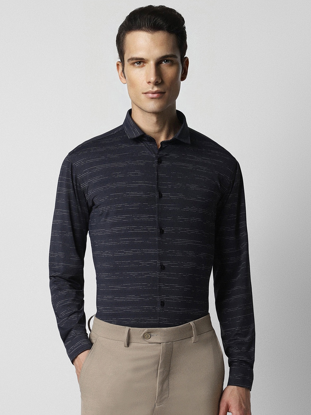 

V Dot Men Navy Blue Slim Fit Striped Party Shirt