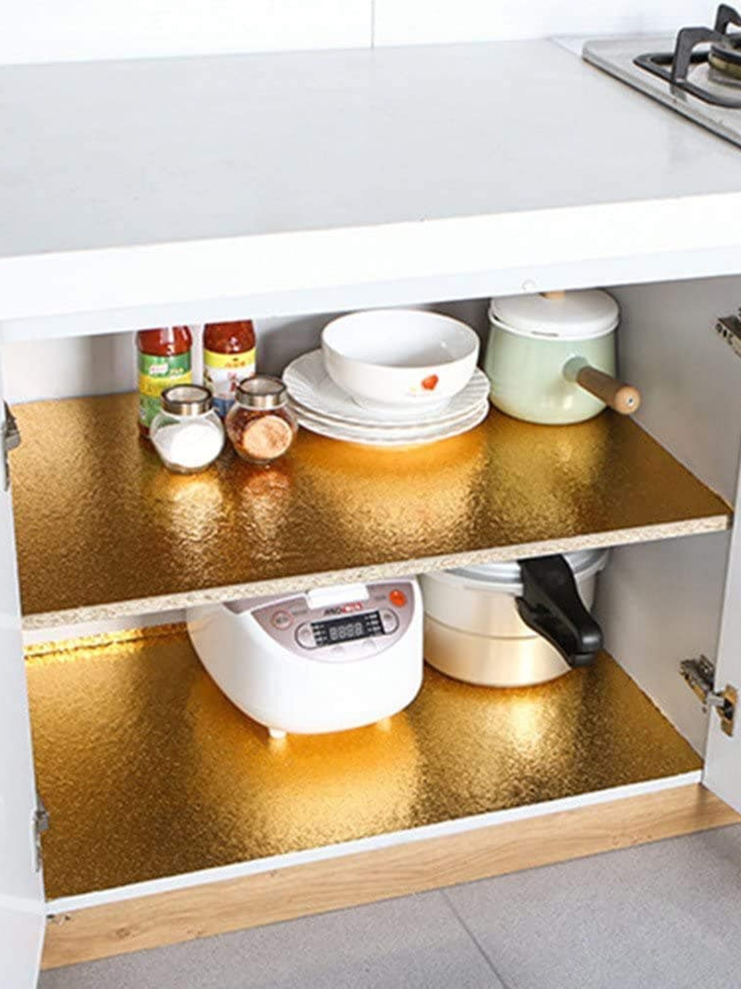 

KAAF Gold Toned Textured Kitchen Wallpaper