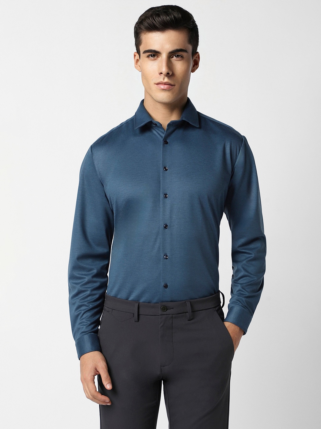 

Van Heusen Men Blue Slim Fit Formal Shirt