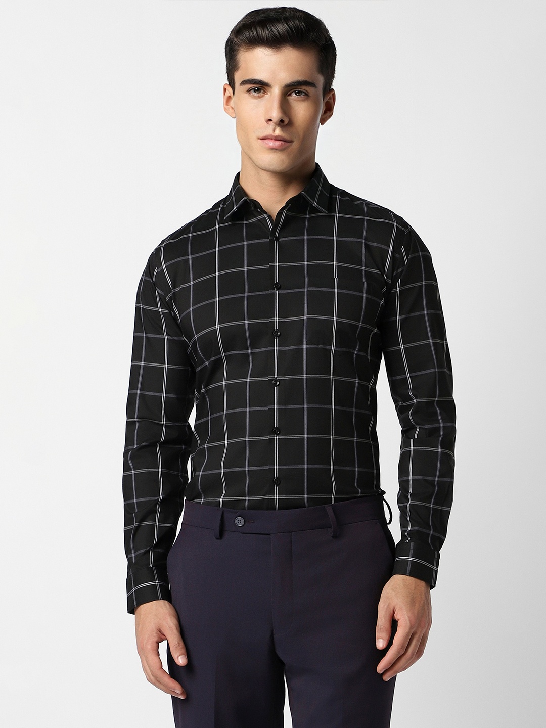 

Van Heusen Men Black Slim Fit Checked Formal Shirt