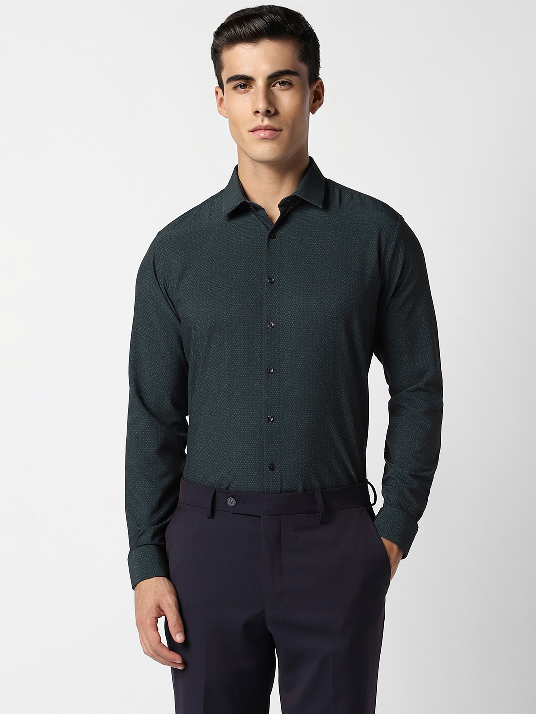 

Van Heusen Men Green Slim Fit Printed Formal Shirt
