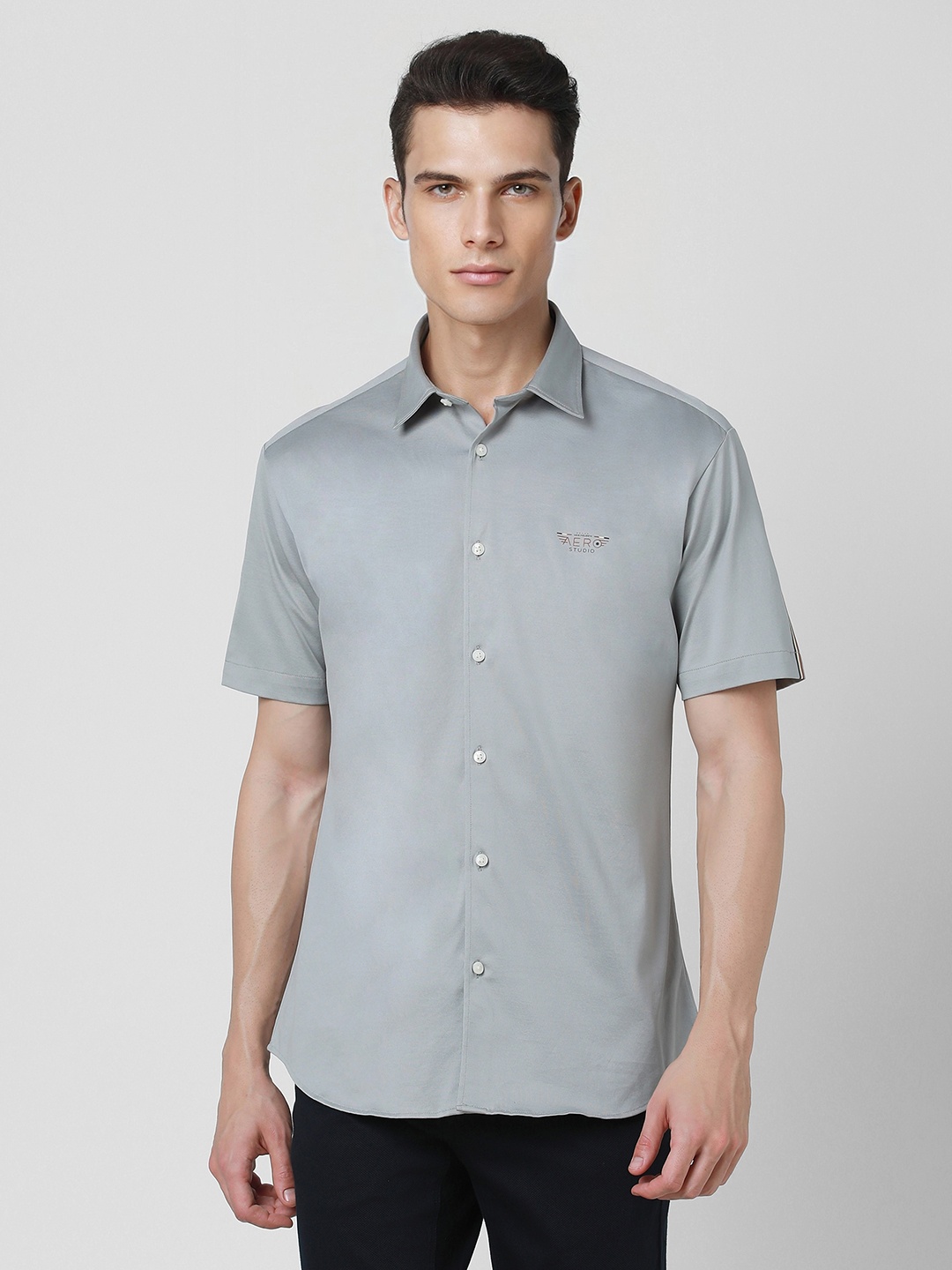 

Van Heusen Sport Cotton Spread Collar Short Sleeves Slim Fit Casual Shirt, Grey