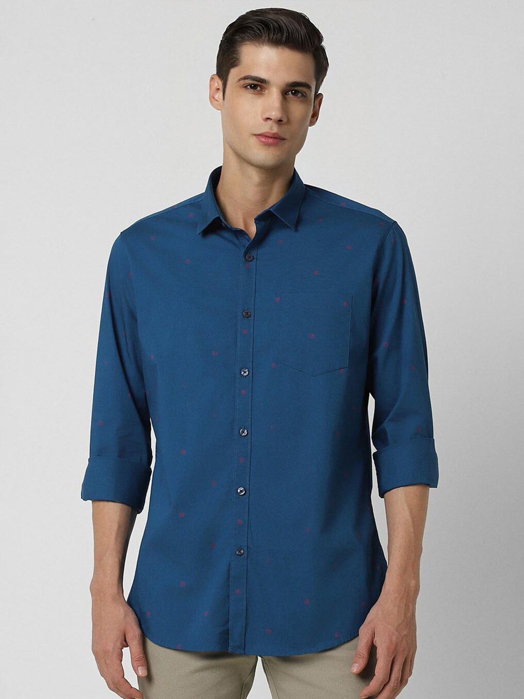 

Van Heusen Sport Slim Fit Spread Collar Pure Cotton Casual Shirt, Blue