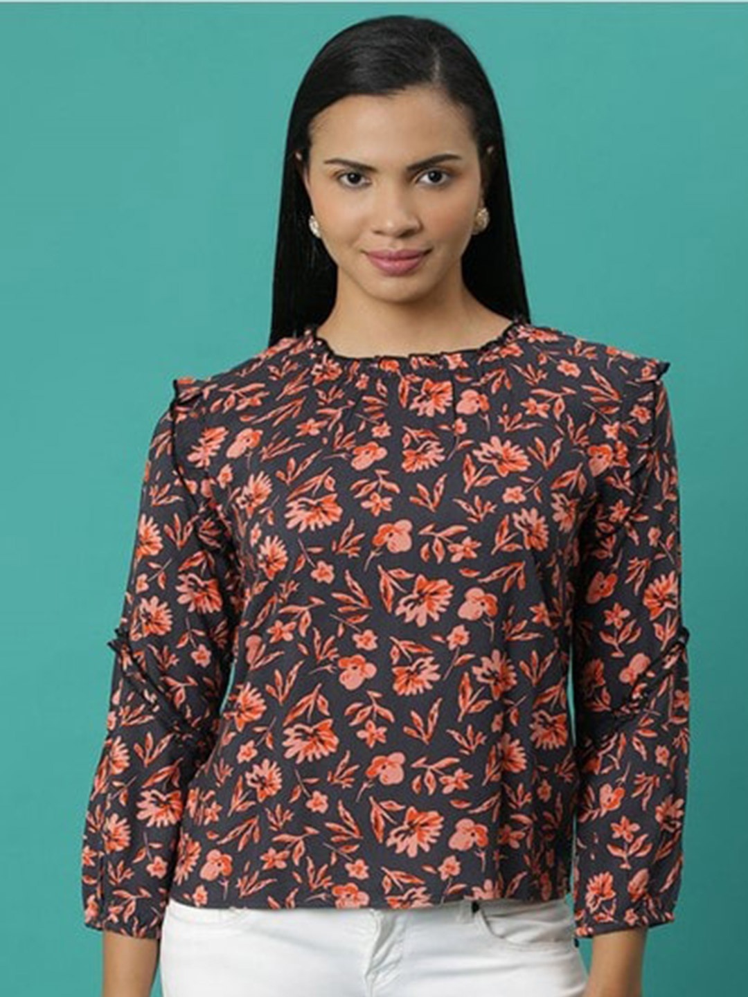 

Aila Floral Printed Top, Black