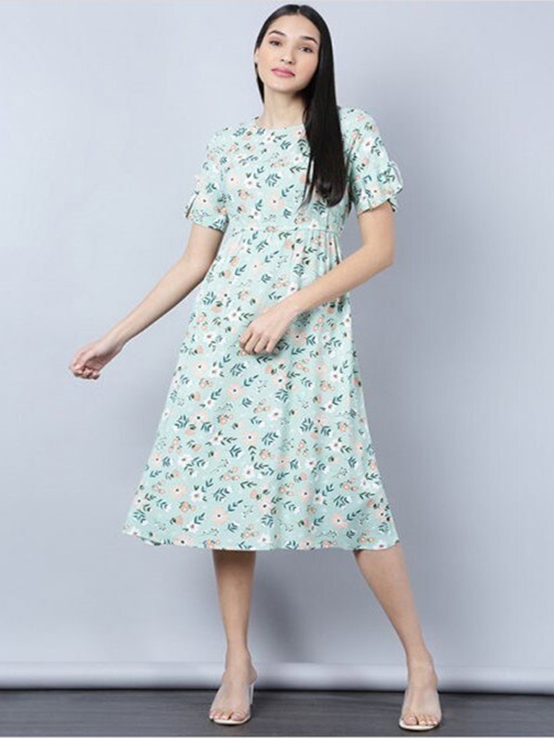 

Aila Floral Printed Gathered Detailed Fit & Flare Midi Dress, Green