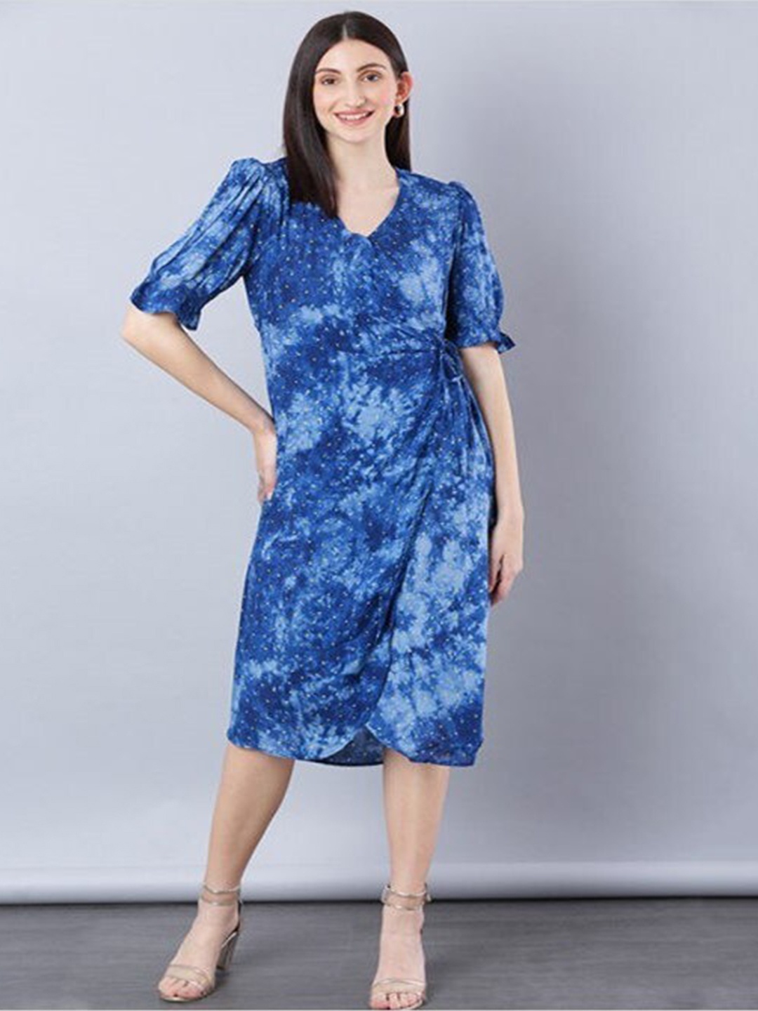 

Aila Printed Puff Sleeve Midi Dress, Navy blue