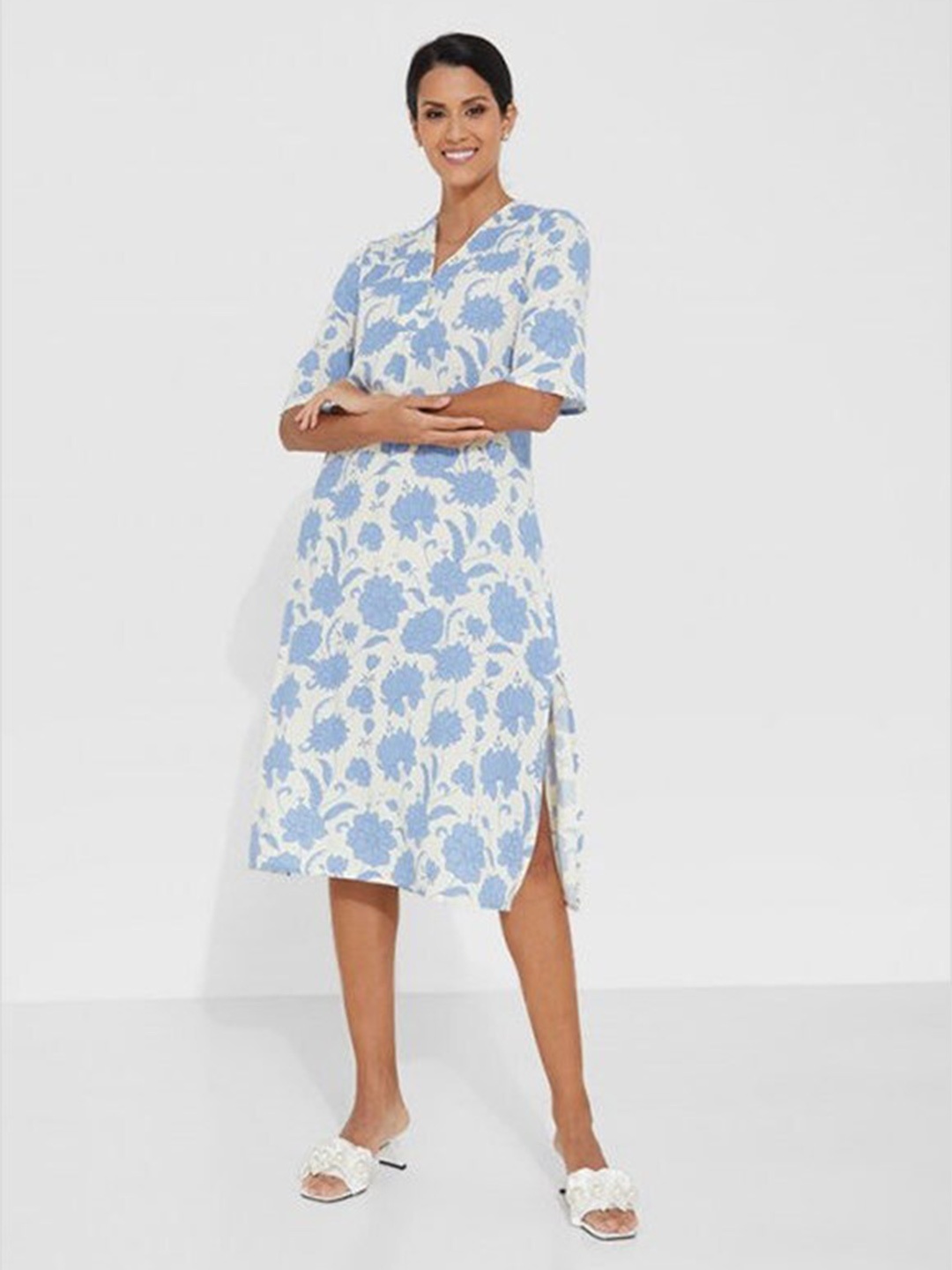 

Aila Floral Printed V-Neck A-Line Midi Dress, Off white