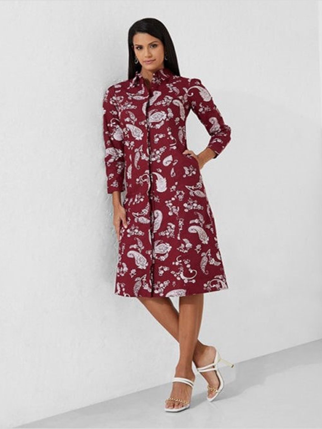 

Aila Ethnic Motifs Printed Shirt Midi Dress, Maroon