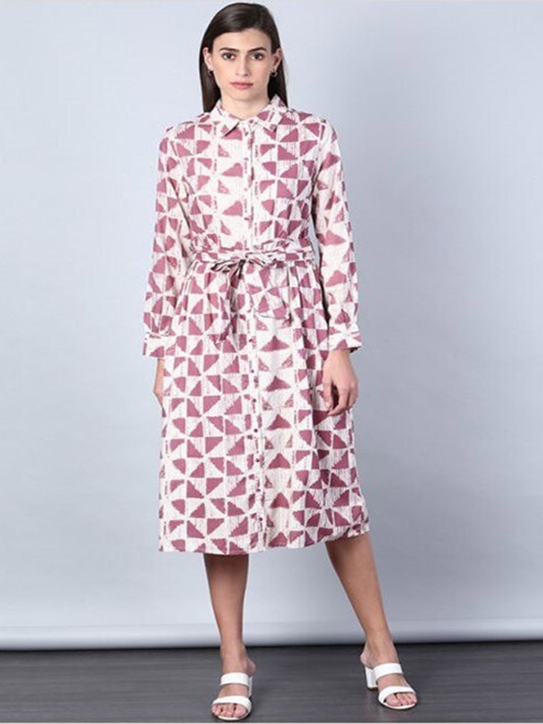 

Aila Geometric Printed Cuffed Sleeves Shirt Style Midi Dress, Pink