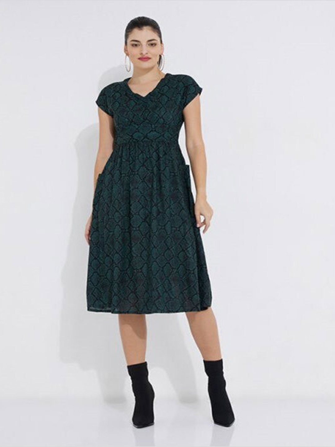 

Aila Abstract Printed Fit & Flare Midi Dress, Green