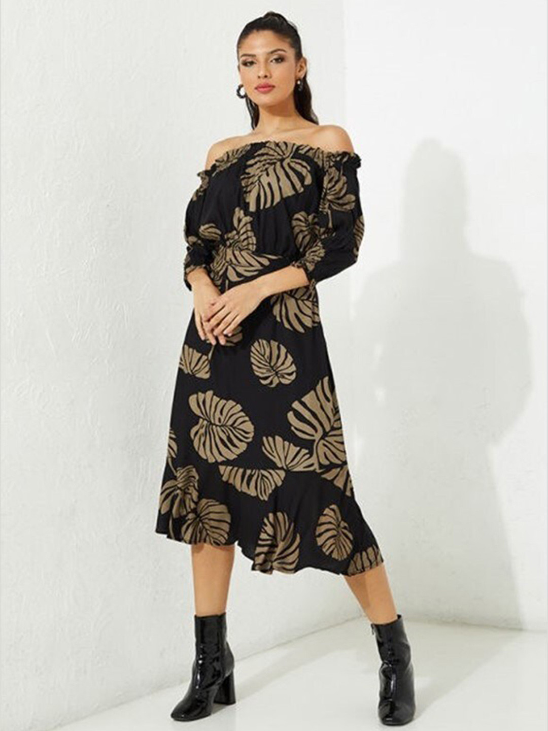 

Aila Floral Printed Off-Shoulder Puff Sleeves Fit & Flare Dress, Black