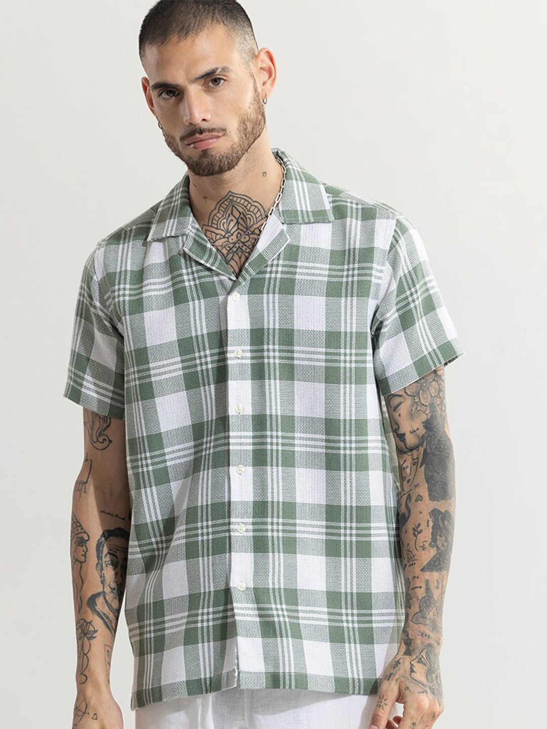 

Snitch Green Classic Fit Tartan Checked Cuban Collar Pure Cotton Casual Shirt