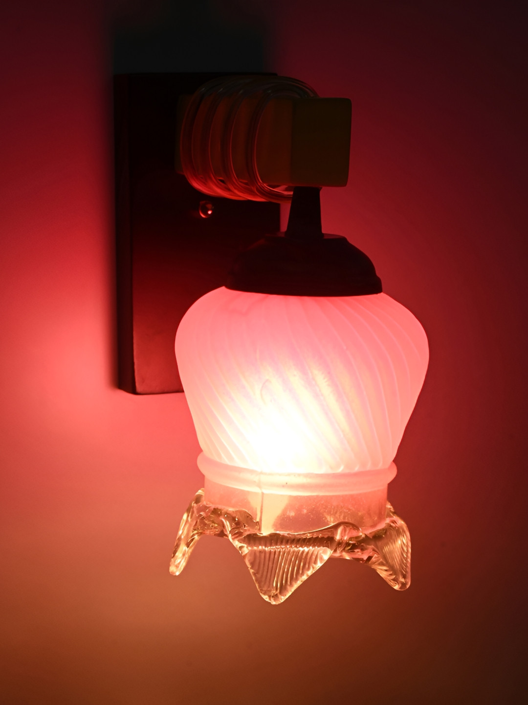 

Afast Pink Glass Wall Lamp