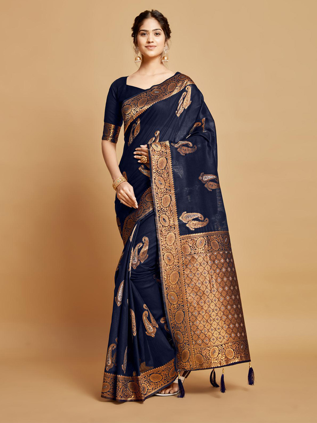 

Dori Ethnic Motifs Woven Design Saree, Navy blue
