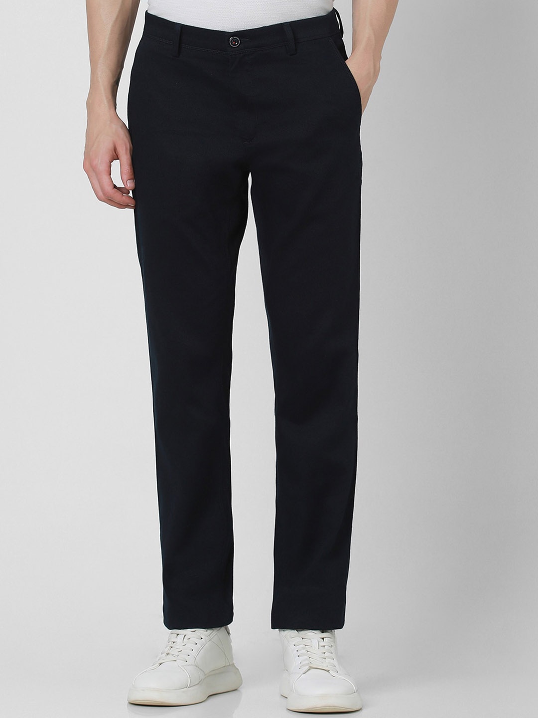 

Van Heusen Sport Men Textured Pure Cotton Slim Fit Trousers, Black
