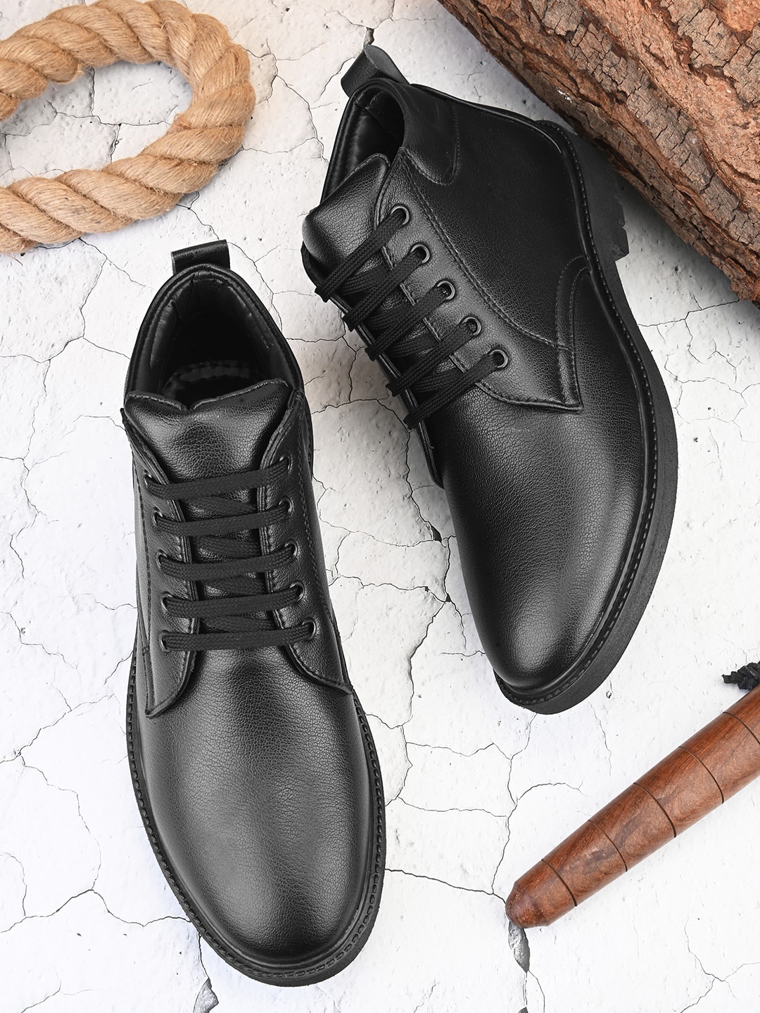 

LEONCINO Men Round Toe Mid-Top Regular Boots, Black