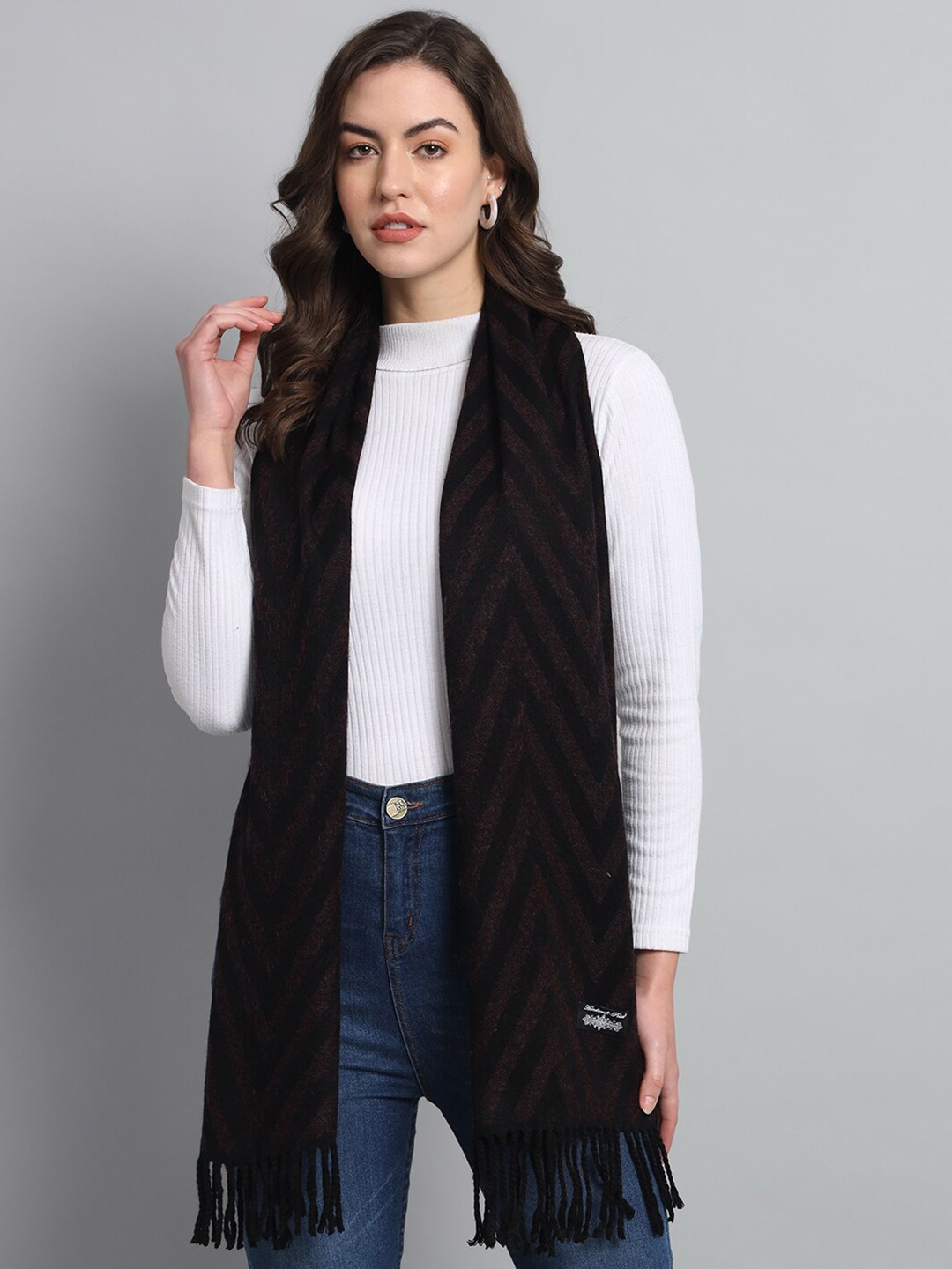 

HANDICRAFT PALACE Chevron Reversible Woollen Scarf, Black