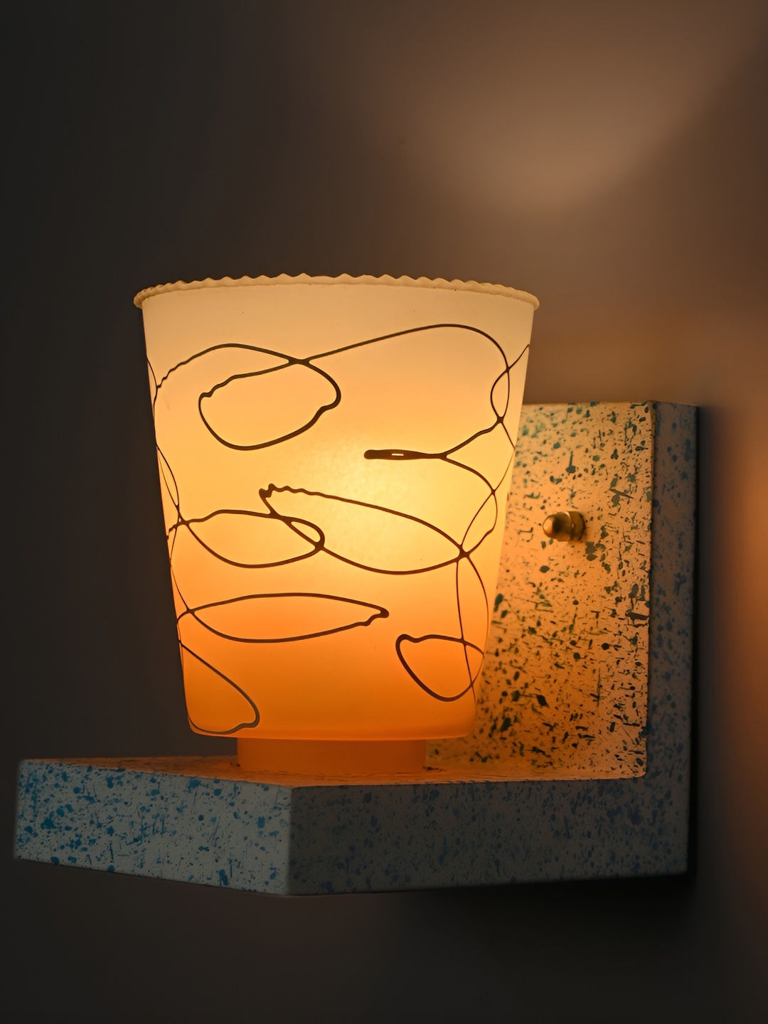

Afast Orange & White Printed Abstract Shaped Glass Wall Lamp