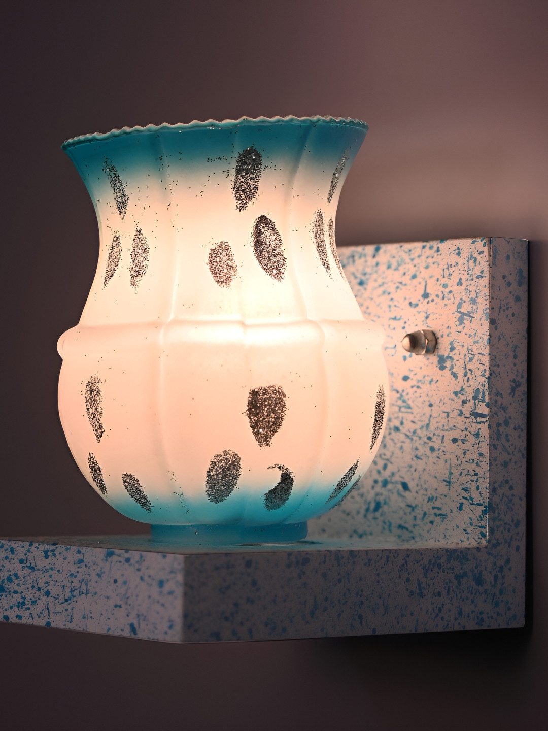

Afast Blue & White Textured Abstract Shaped Glass Wall Lamp