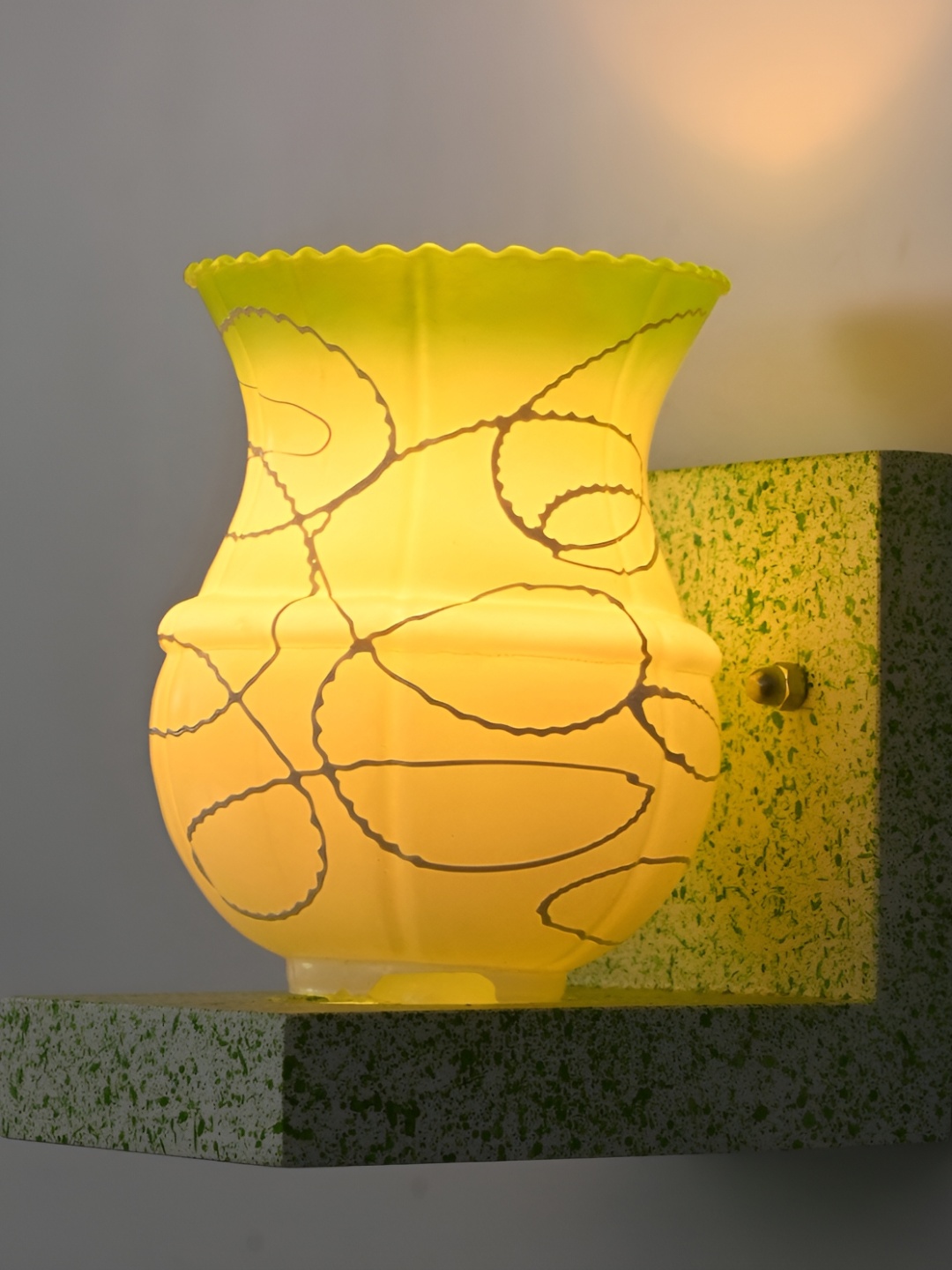 

Afast Yellow & Black Printed Wooden Frustum Shaped Wall Lamp