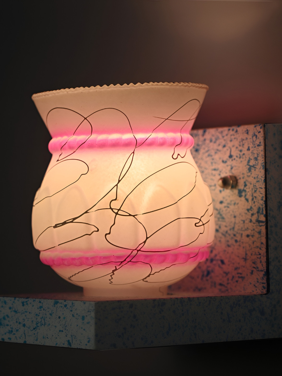 

Afast Pink & White Abstract Glass Wall Lamp
