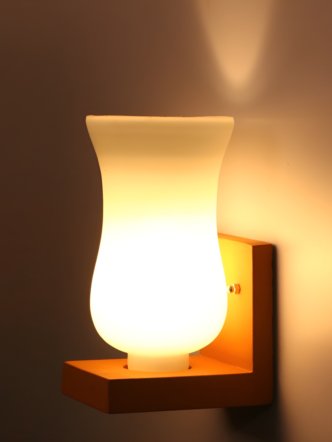 

Afast White Abstract Glass Wall Lamp