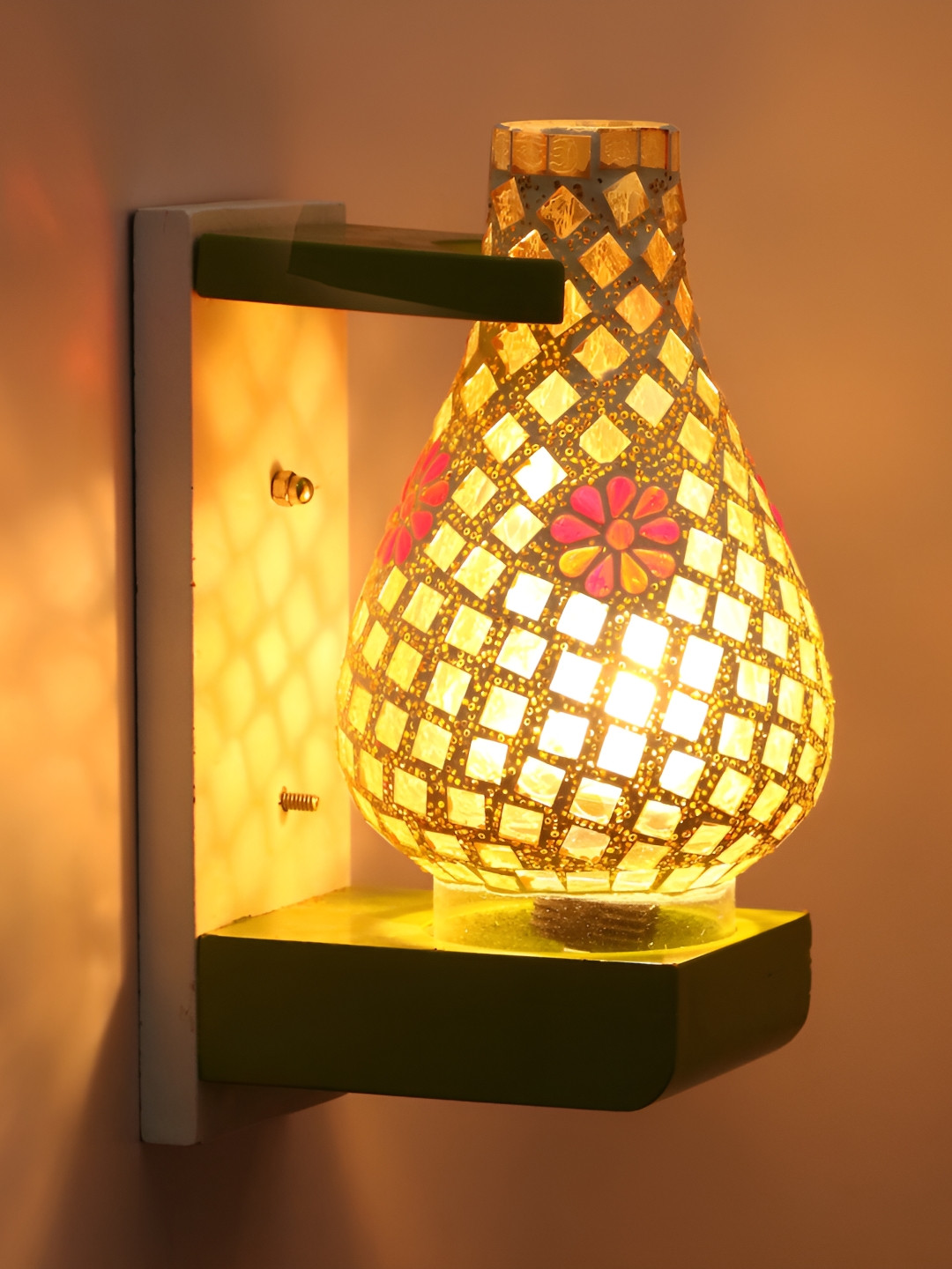 

Afast White & Red Abstract Glass Wall Lamp