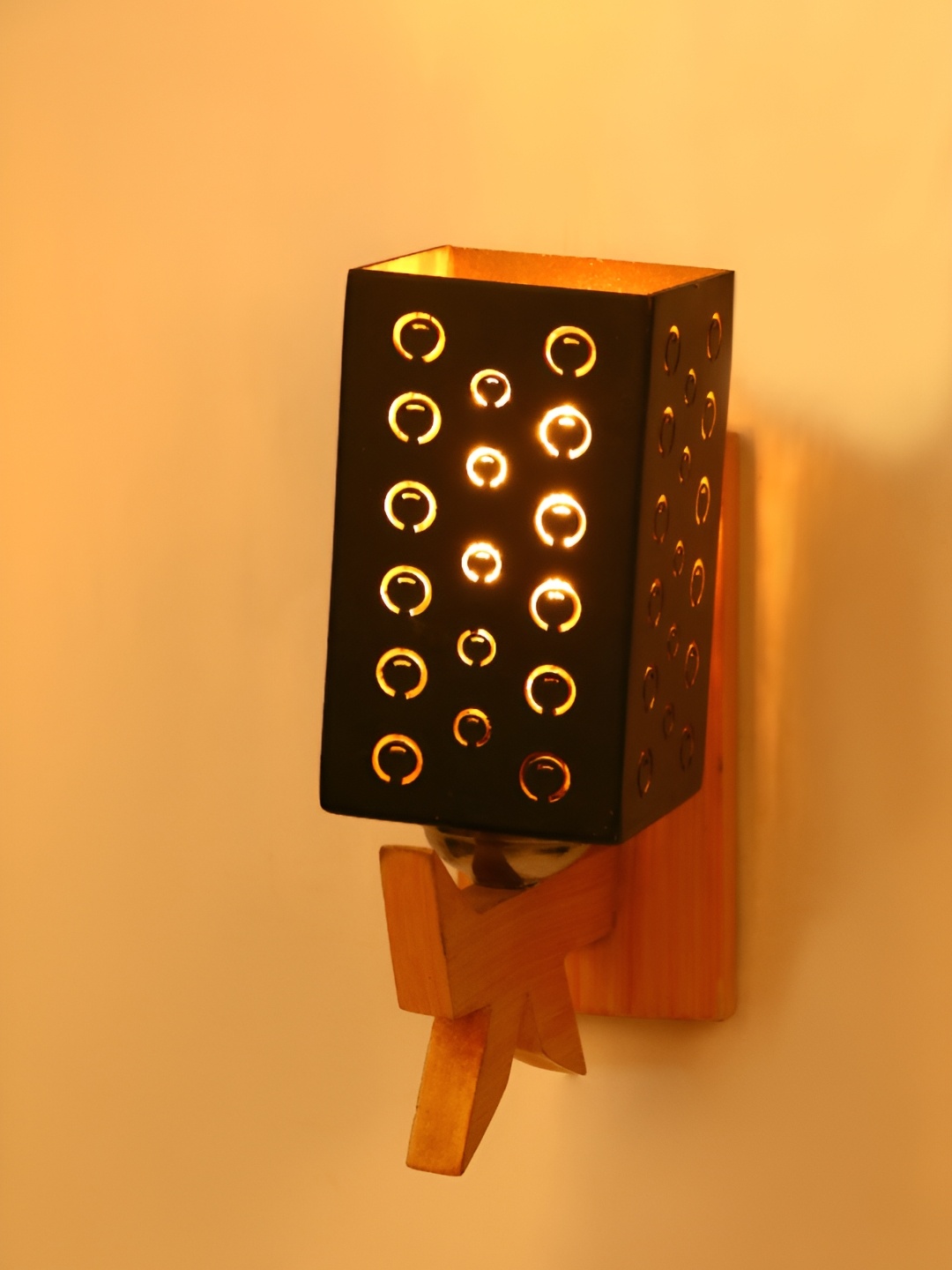 

Afast Black Wooden Wall Lamp