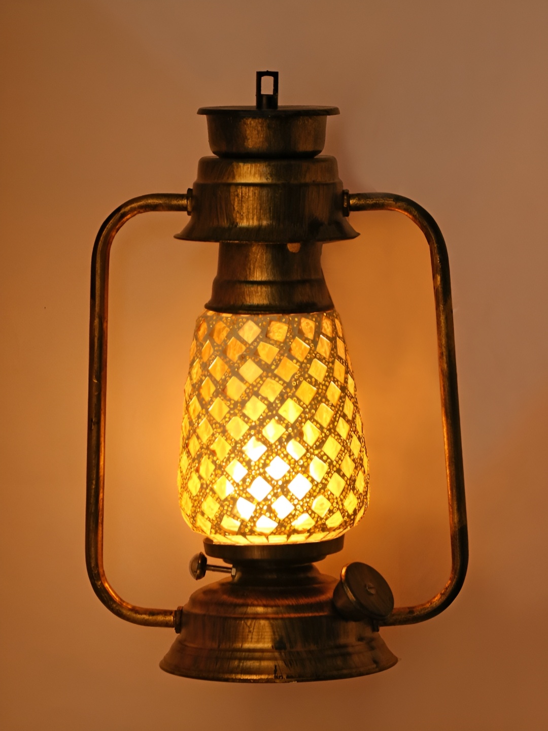 

Afast White Abstract Glass Wall Lamp