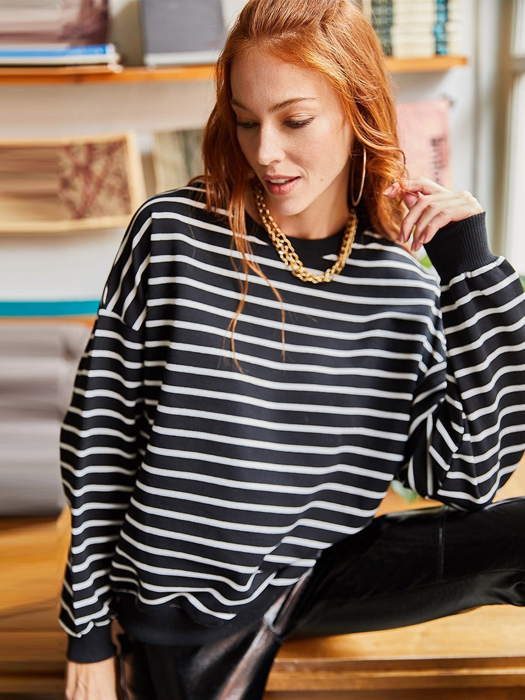 

Olalook Striped Pullover Sweatshirt, Navy blue