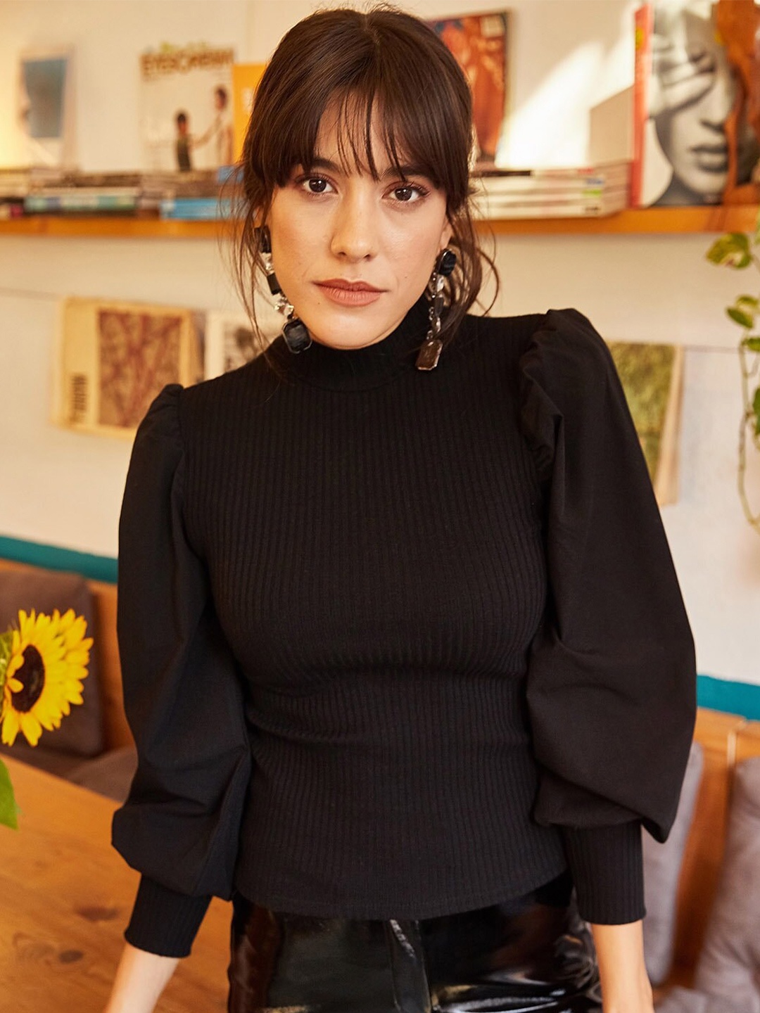 

Olalook High Neck Fitted Top, Black