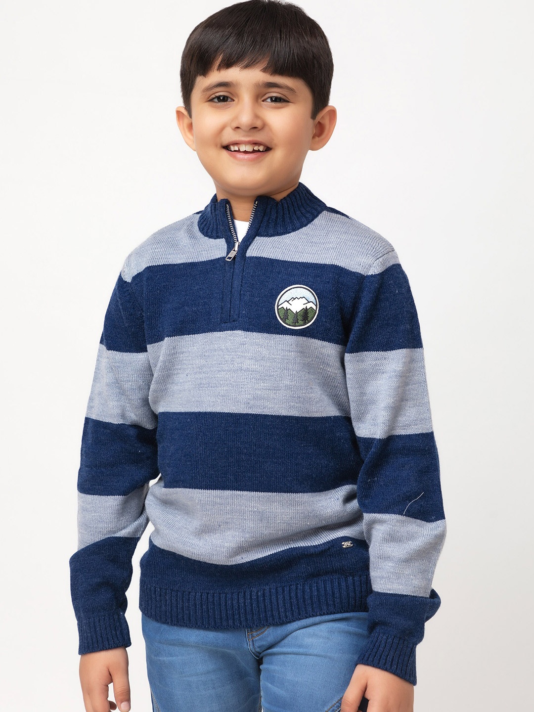 

Purple United Kids Boys Grey & Navy Blue Colourblocked Pullover