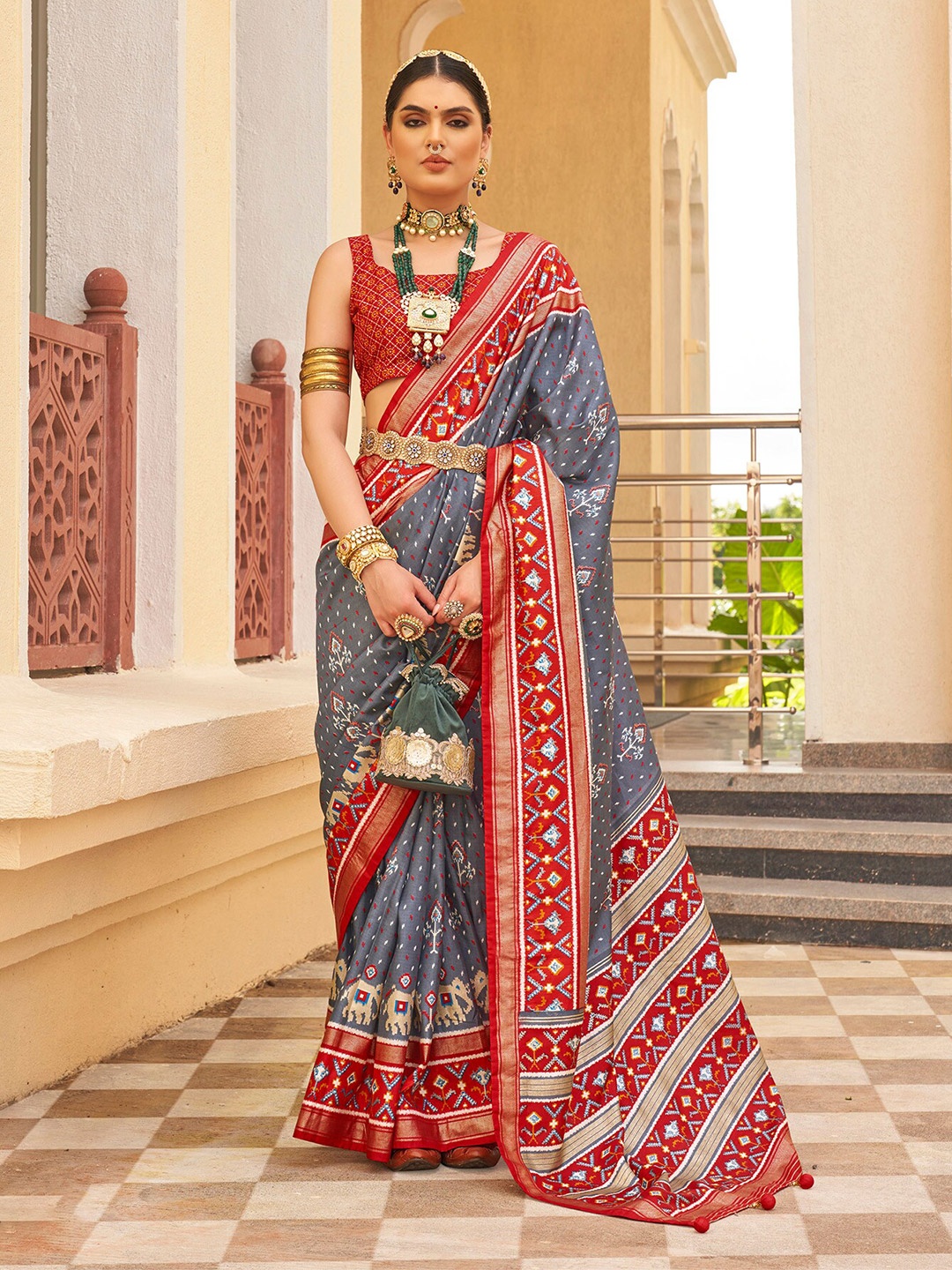 

elora Woven Design Patola Saree, Grey