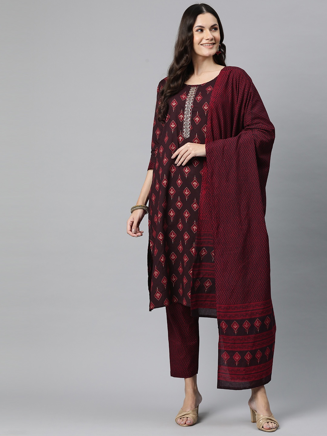

Readiprint Ethnic Motifs Printed Beads & Stones Pure Cotton Kurta Set, Brown
