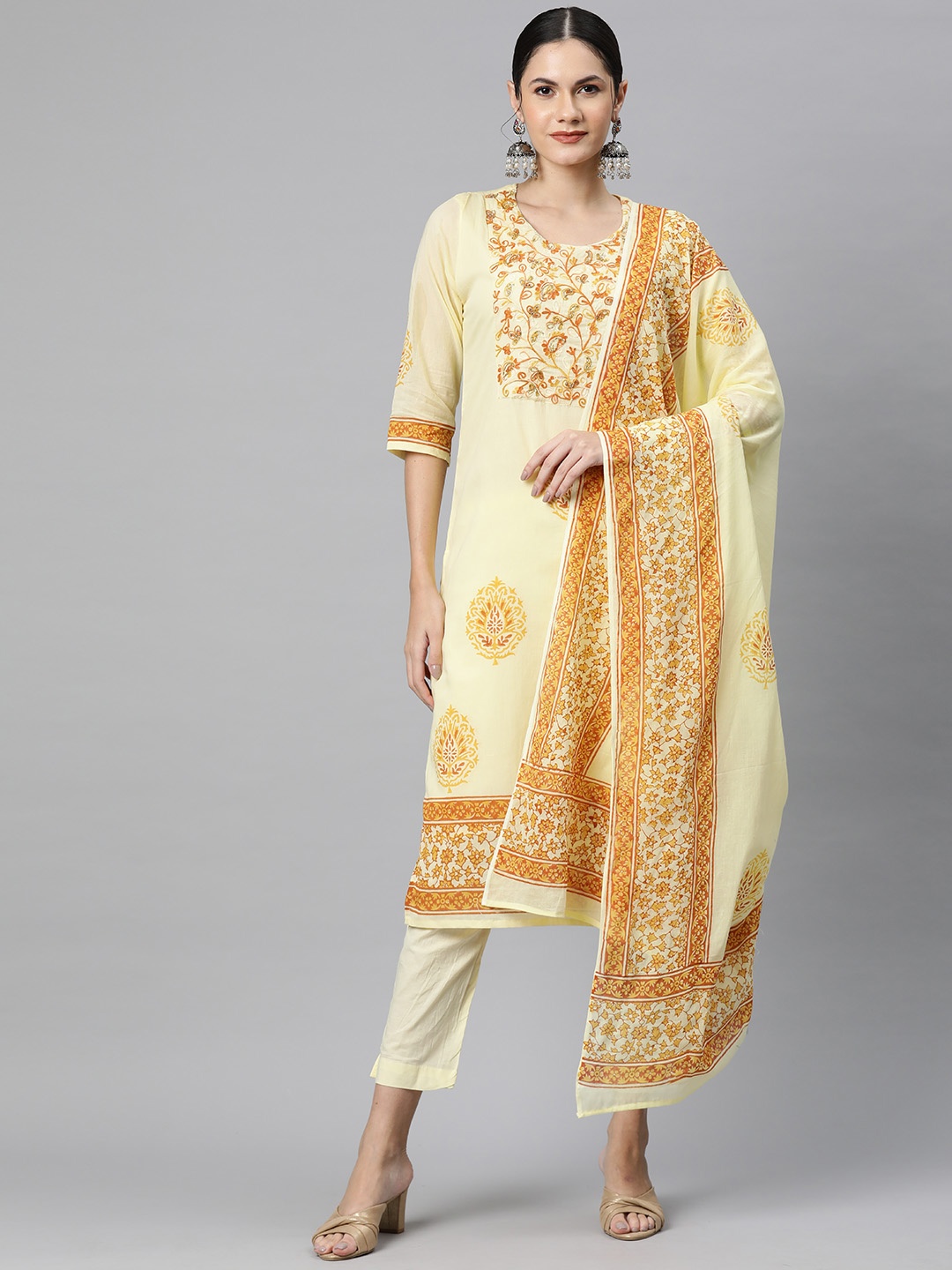 

Readiprint Ethnic Motifs Embroidered Beads & Stones Pure Cotton Kurta Set, Yellow