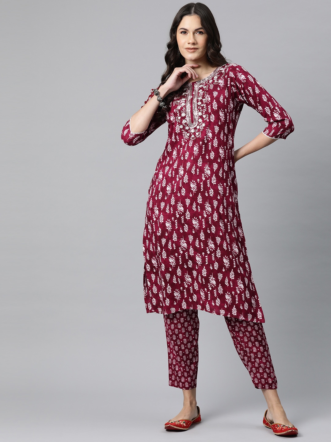 

Readiprint Fashions Ethnic Motifs Printed Sequinned Kurta with Trousers, Burgundy