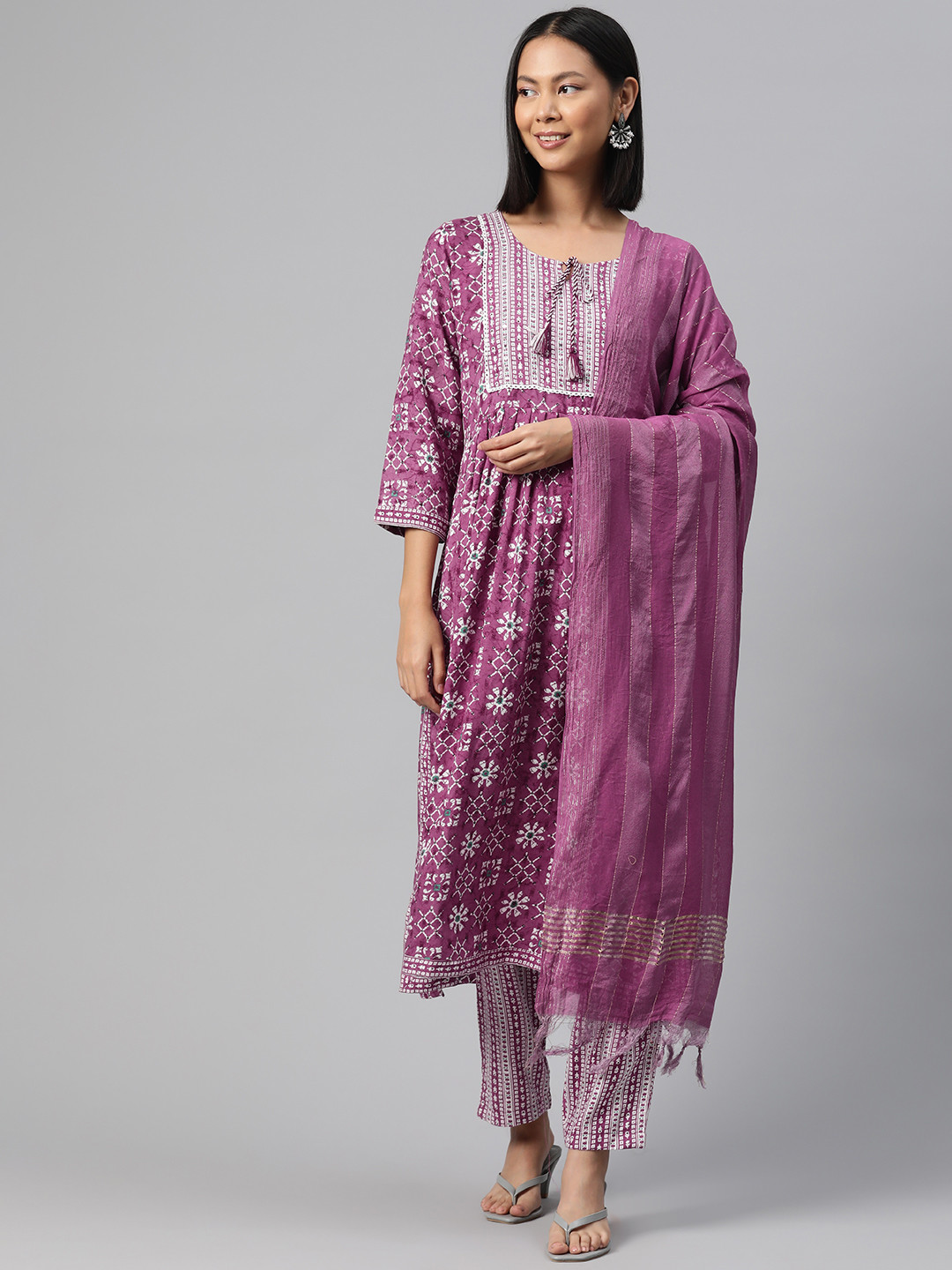 

Readiprint Fashions Ethnic Motifs Printed Sequinned Pure Cotton Kurta Set, Purple