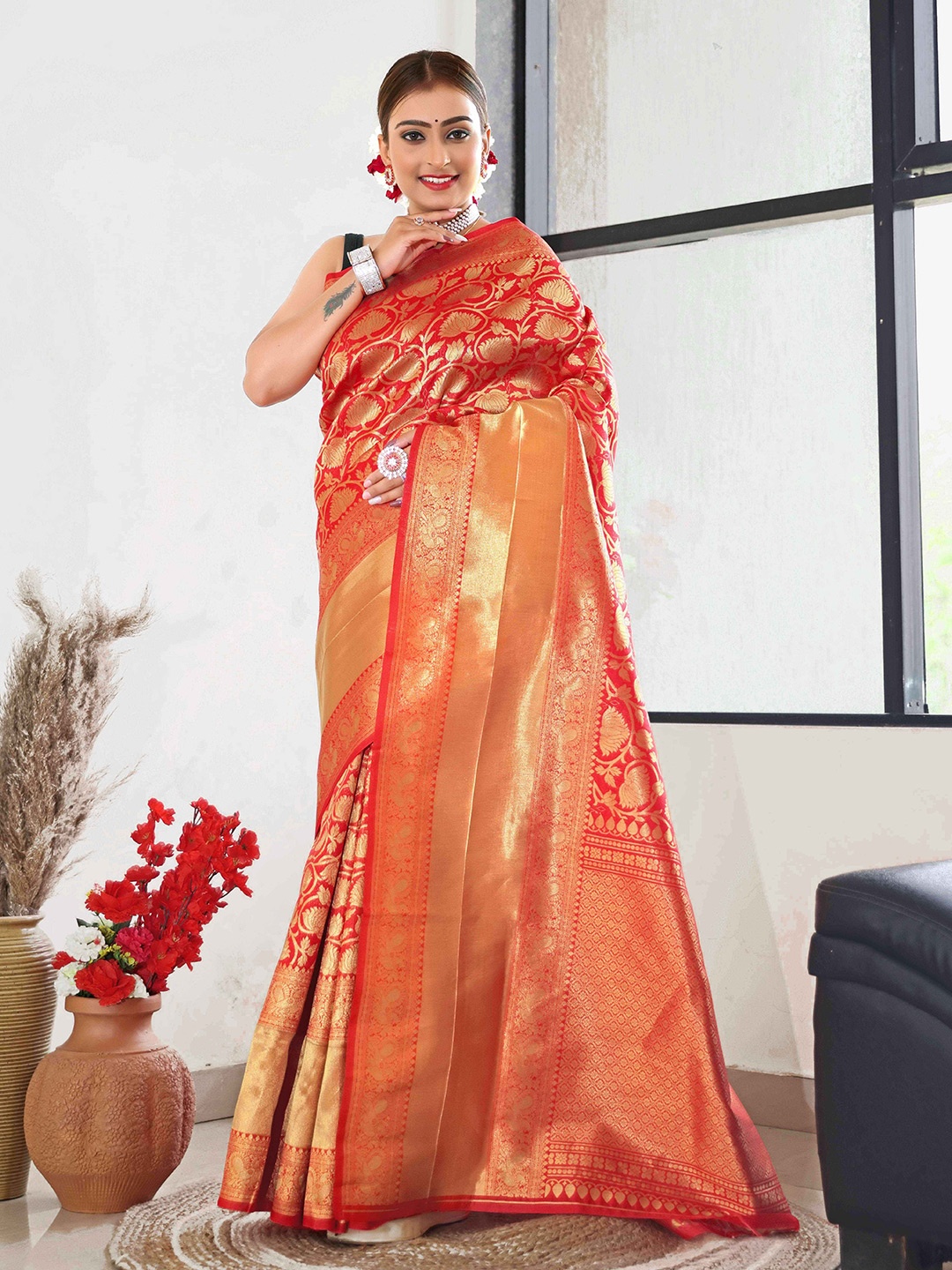 

Visit Wear Ethnic Motifs Woven Design Zari Banarasi Saree, Red