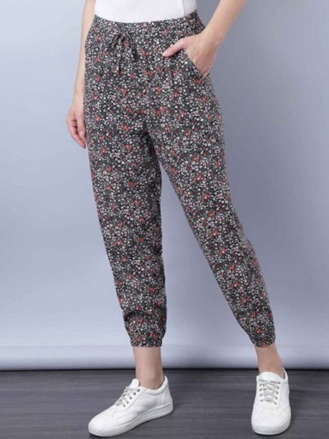 

Aila Women Floral Printed Mid Rise Joggers, Black