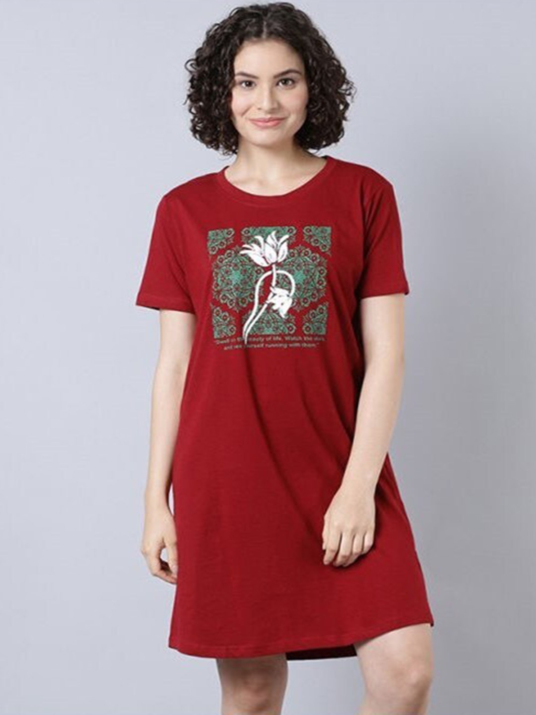 

Aila Graphic Printed Nightdress, Red