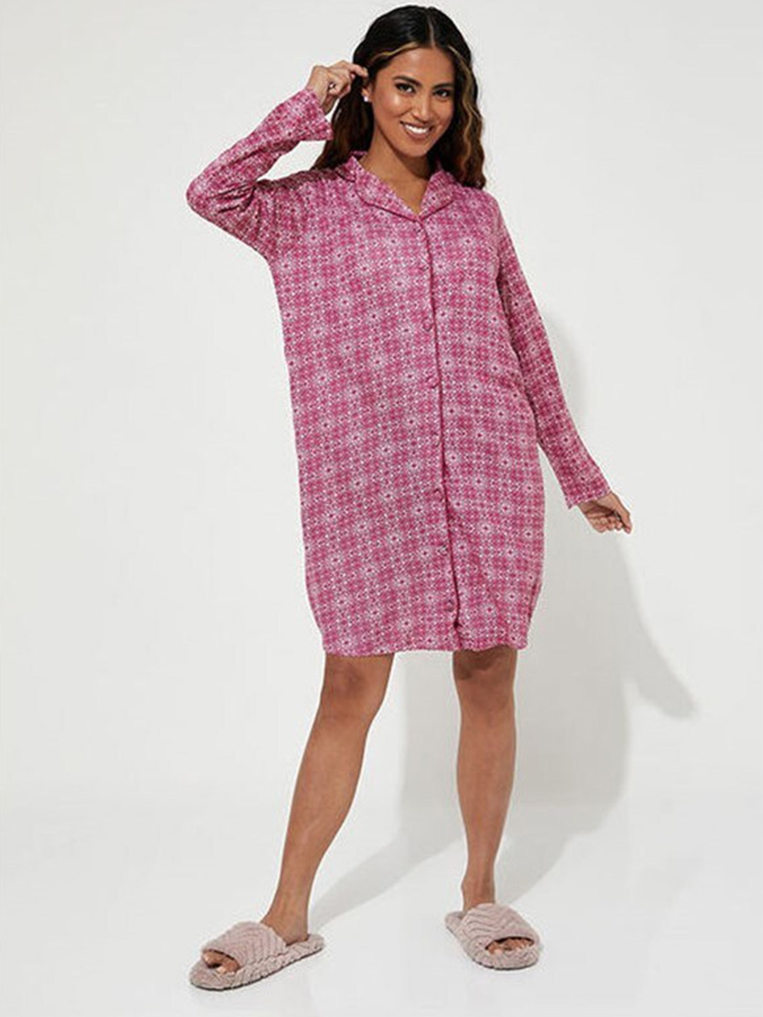 

Aila Ethnic Motifs Printed Shirt Nightdress, Pink