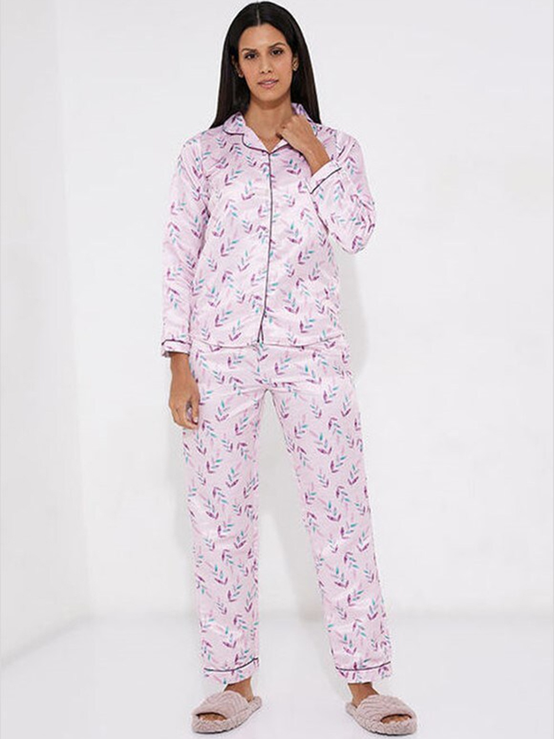 

Aila Floral Printed Lapel Collar Pure Cotton Night suit, Pink