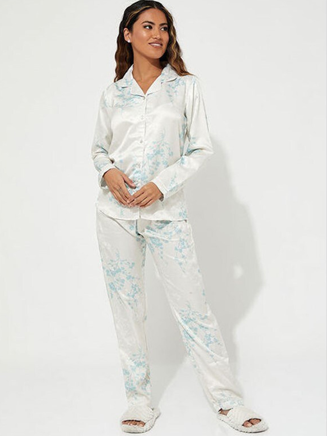 

Aila Floral Printed Lapel Collar Long Sleeves Shirt With Pyjamas, White